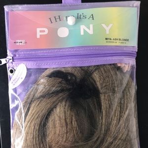 INH Miya Pony 26 inches-Ash Blonde